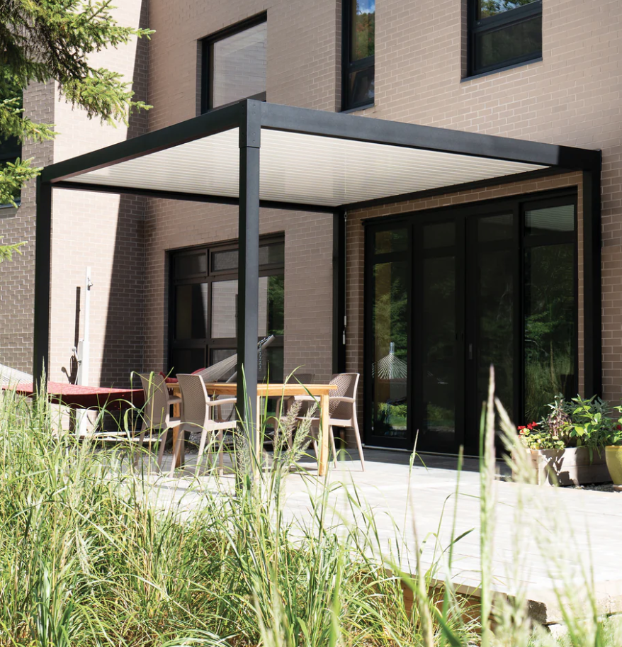 MANUAL LOUVERED PERGOLA
